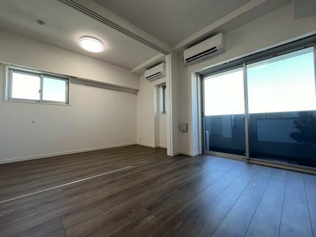 �y���ԁE���r���O�z�@