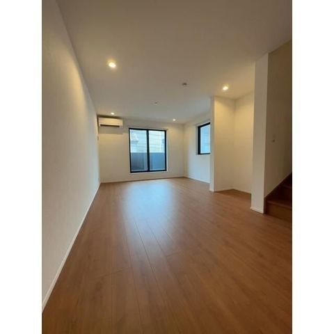 �y���ԁE���r���O�z�@