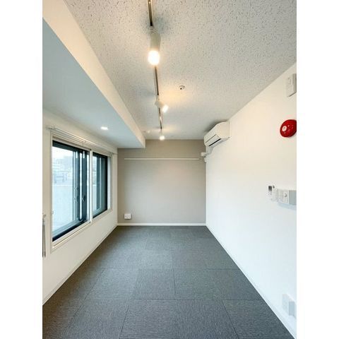 �y���ԁE���r���O�z�@