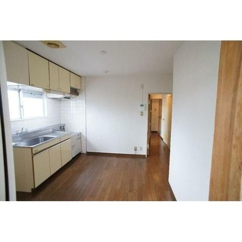 �y���ԁE���r���O�z�@