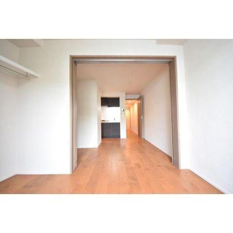 �y�����E���r���O�z�@