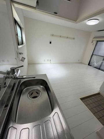 �y�L�b�`���z�@