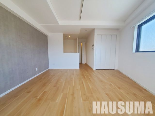 �y���ԁE���r���O�z�@