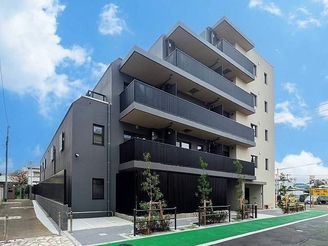 �y�G���g�����X�z�@