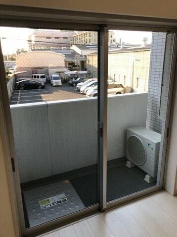 �y���ԁE���r���O�z�@���������ʐ^�g�p�i���]�j