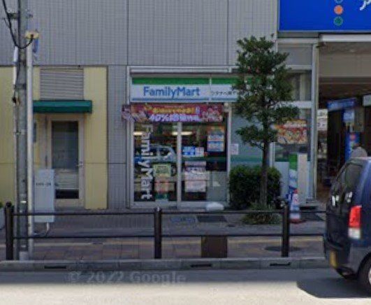 �y���Ӂz�@�t�@�~���[�}�[�g���^�i�x���Z�X �k��2���B 100m