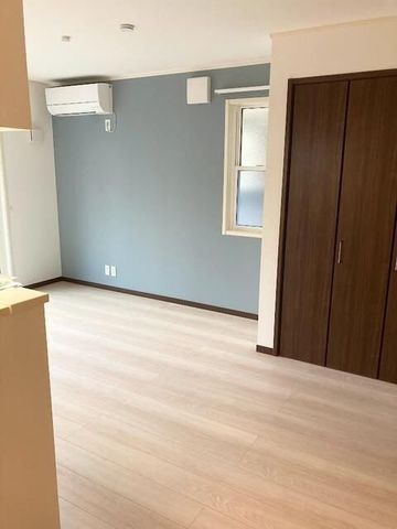 �y���ԁE���r���O�z�@