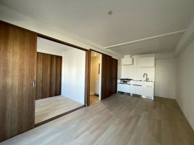 �y���ԁE���r���O�z�@