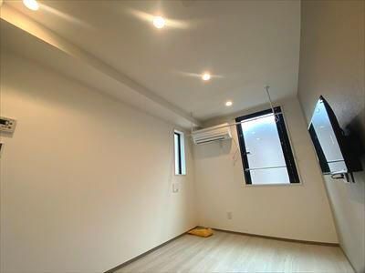 �y���ԁE���r���O�z�@