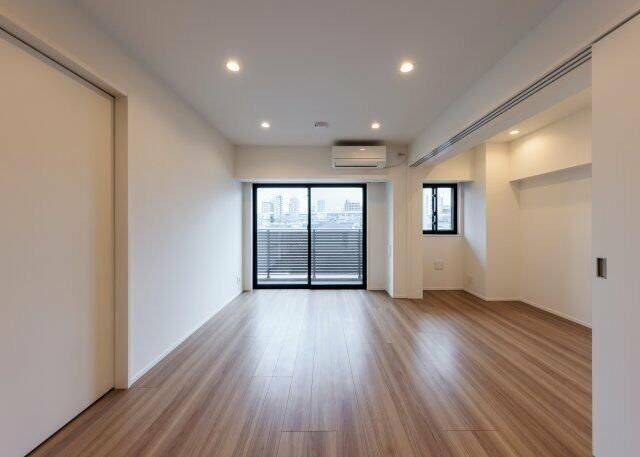 �y���ԁE���r���O�z�@