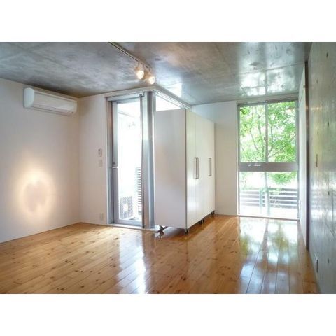 �y���ԁE���r���O�z�@