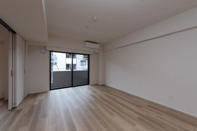 �y���ԁE���r���O�z�@