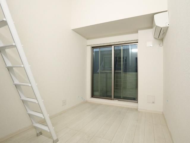 �y���ԁE���r���O�z�@