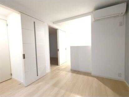 �y���ԁE���r���O�z�@