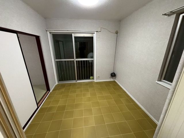 �y���ԁE���r���O�z�@