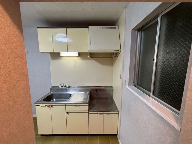 �y�L�b�`���z�@