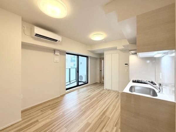 �y���ԁE���r���O�z�@