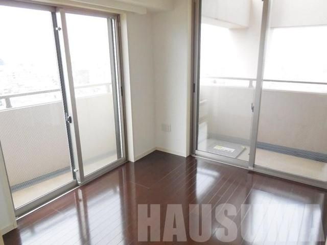 �y���ԁE���r���O�z�@