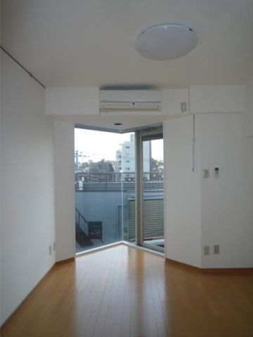 �y���ԁE���r���O�z�@����