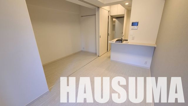 �y���ԁE���r���O�z�@���[