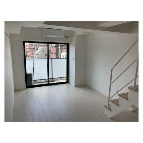 �y���ԁE���r���O�z�@