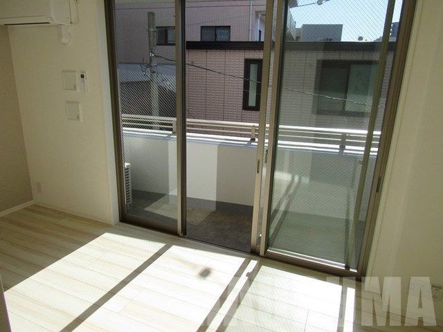 �y���ԁE���r���O�z�@����