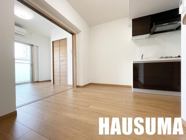 �y���̑������E�X�y�[�X�z�@���r���O/����