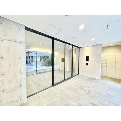 �y�G���g�����X�z�@