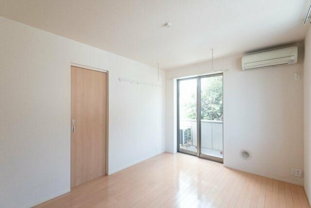 �y���ԁE���r���O�z�@