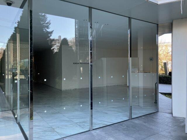 �y�G���g�����X�z�@