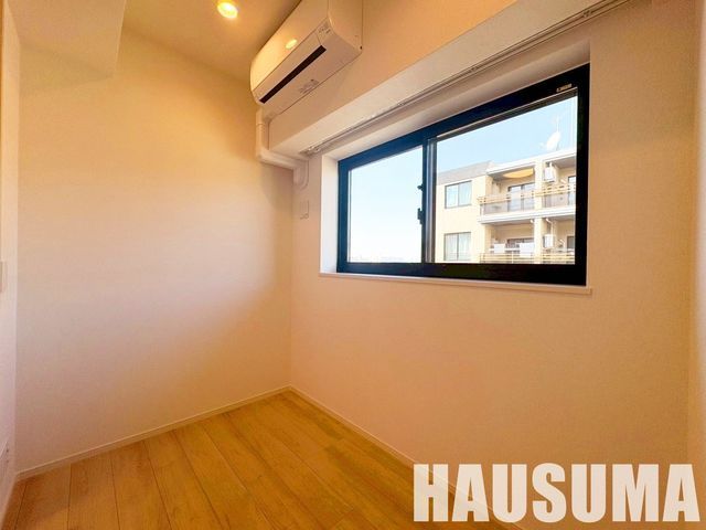 �y���̑������E�X�y�[�X�z�@���r���O/����