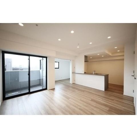 �y���ԁE���r���O�z�@