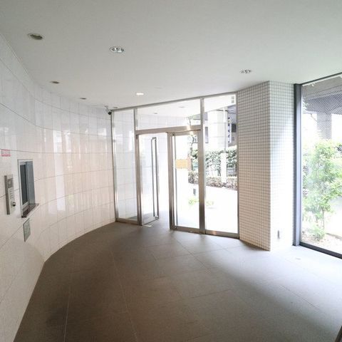 �y�G���g�����X�z�@