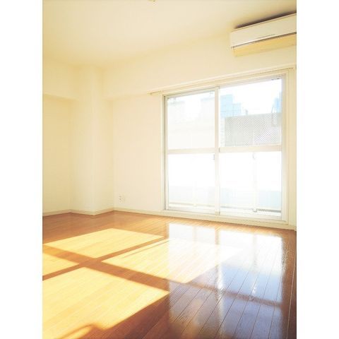 �y���ԁE���r���O�z�@