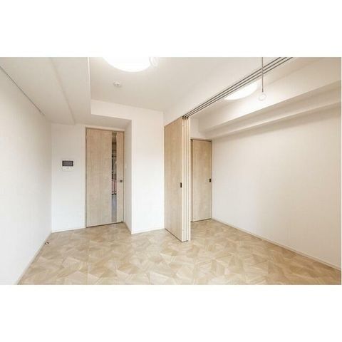 �y���ԁE���r���O�z�@