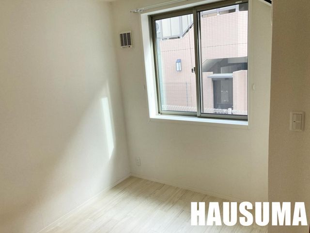�y���̑������E�X�y�[�X�z�@���r���O/����