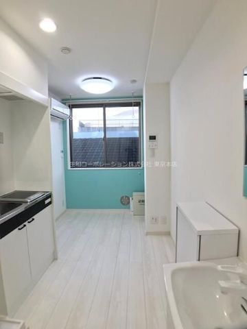 �y���ԁE���r���O�z�@