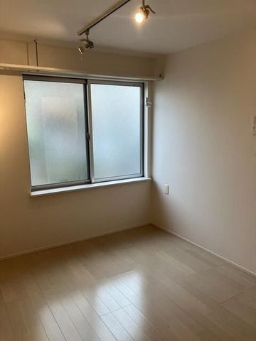 �y���ԁE���r���O�z�@