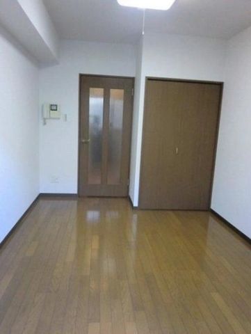 �y���ԁE���r���O�z�@