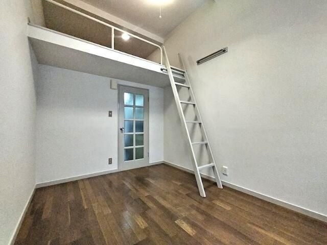 �y���ԁE���r���O�z�@