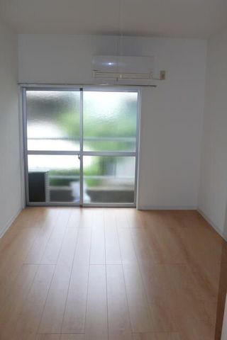 �y���ԁE���r���O�z�@
