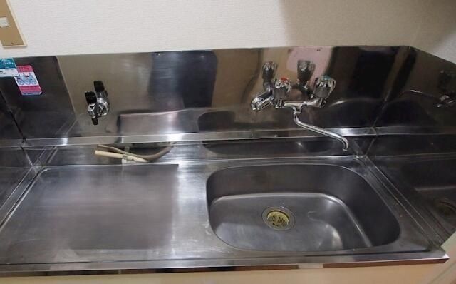 �y�L�b�`���z�@