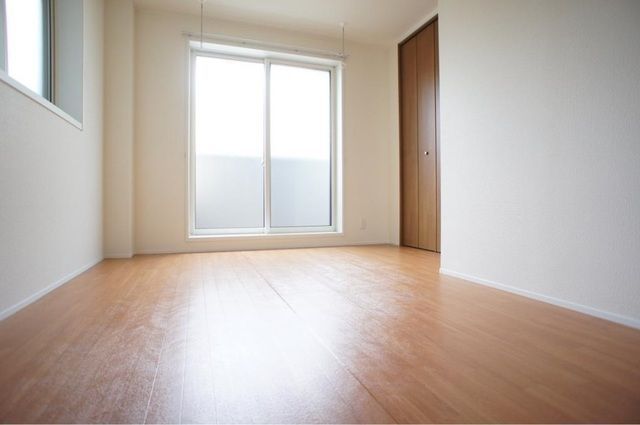 �y���ԁE���r���O�z�@����