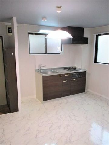 �y���ԁE���r���O�z�@