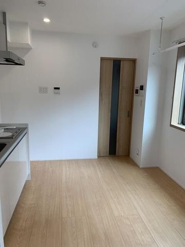 �y���̑��ݔ��z�@