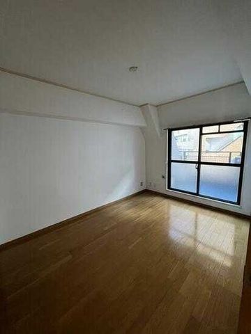 �y���ԁE���r���O�z�@