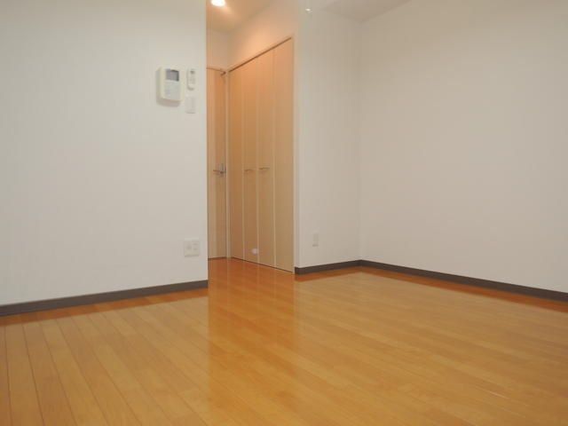 �y���ԁE���r���O�z�@