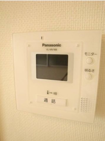 �y���̑��ݔ��z�@���j�^�[�t�C���^�[�z��