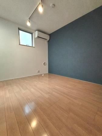 �y���ԁE���r���O�z�@
