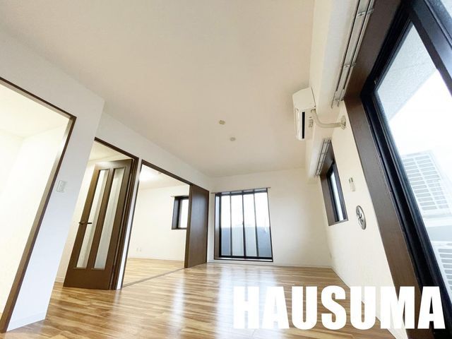 �y���ԁE���r���O�z�@